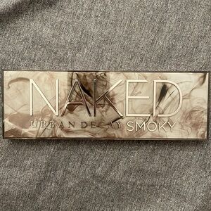 NEW Urban Decay Naked Smoky Eyeshadow Palette WITH UNUSED BRUSH